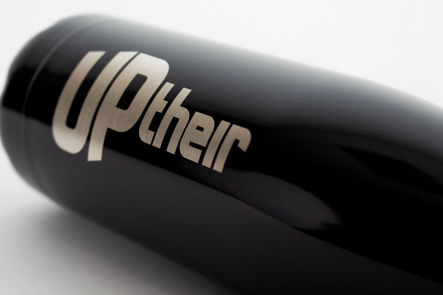 Uptheir Metal Reusable Water Bottle - Black 6 Uptheir Metal Reusable Water Bottle - Black - Image 4