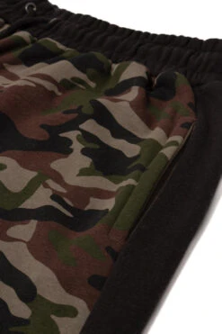 Uptheir Love Me Tender Camouflage Joggers - Green 7 Uptheir Love Me Tender Camouflage Joggers - Green -Famous Menswear Store tumbnail 15c65e4f 8267 43d0 8799 30e1e32f703e