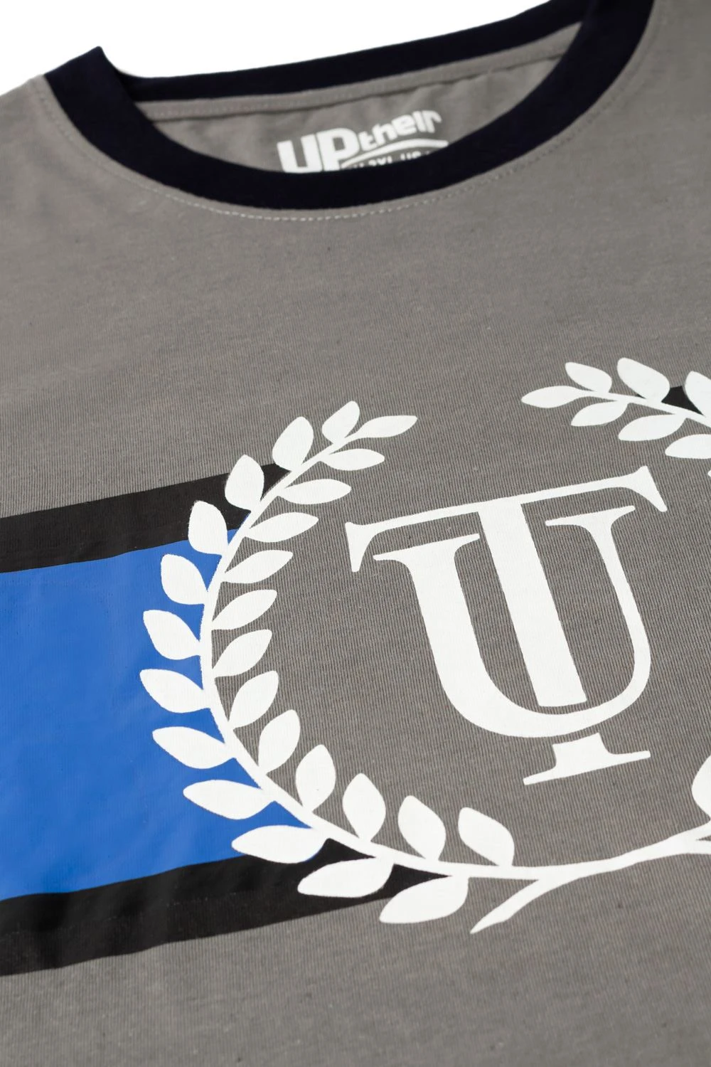 Uptheir Kay Laurel Wreath Chest Logo Print T-Shirt - Grey 5 Uptheir Kay Laurel Wreath Chest Logo Print T-Shirt - Grey - Image 3